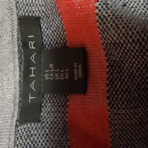 Gray plaid long sweater - Picture 3 of 3